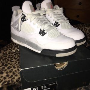 Air jordan white cement 4s